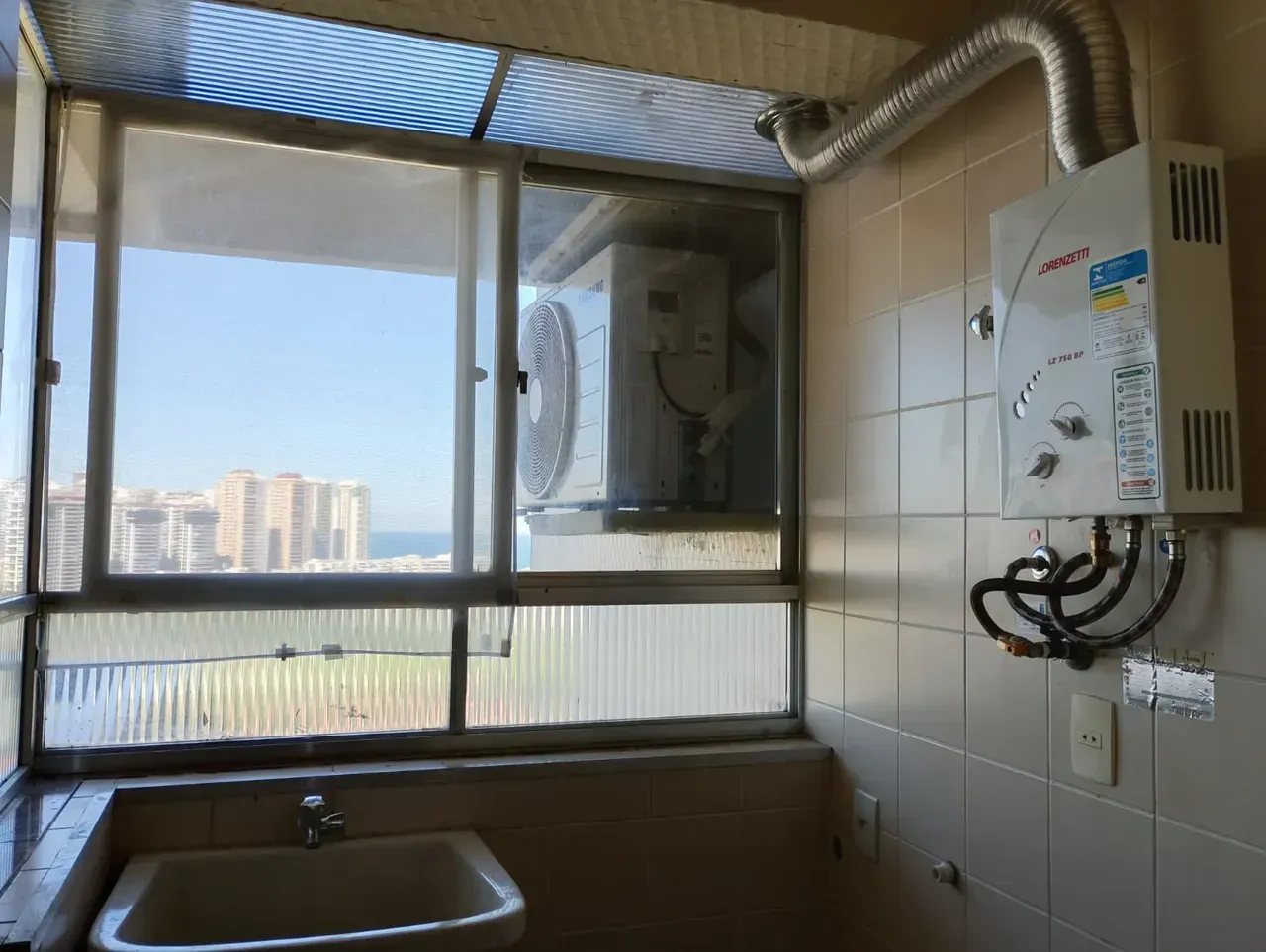 80 m² apartment with 1 bedroom, 1 bathroom and parking — photo 15