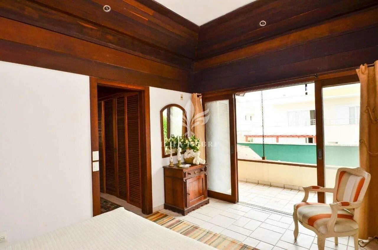 Casa mobiliada com 7 quartos e piscina ao ar livre — photo 56