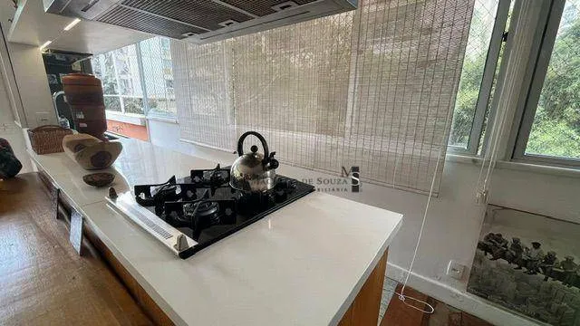 Furnished 240 m² penthouse with 3 bedrooms and 4 baths — photo 32