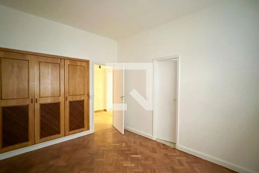 154 m² apartment with 3 bedrooms and 1 parking spot — photo 18