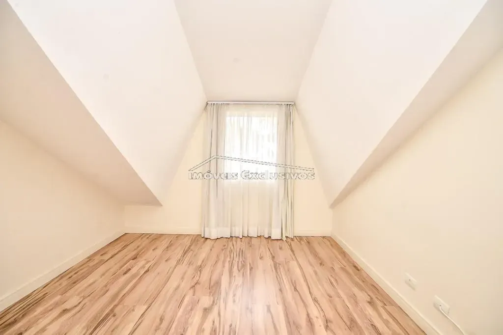 Furnished 253 m² house with 4 bedrooms and an open gas kitchen — photo 39