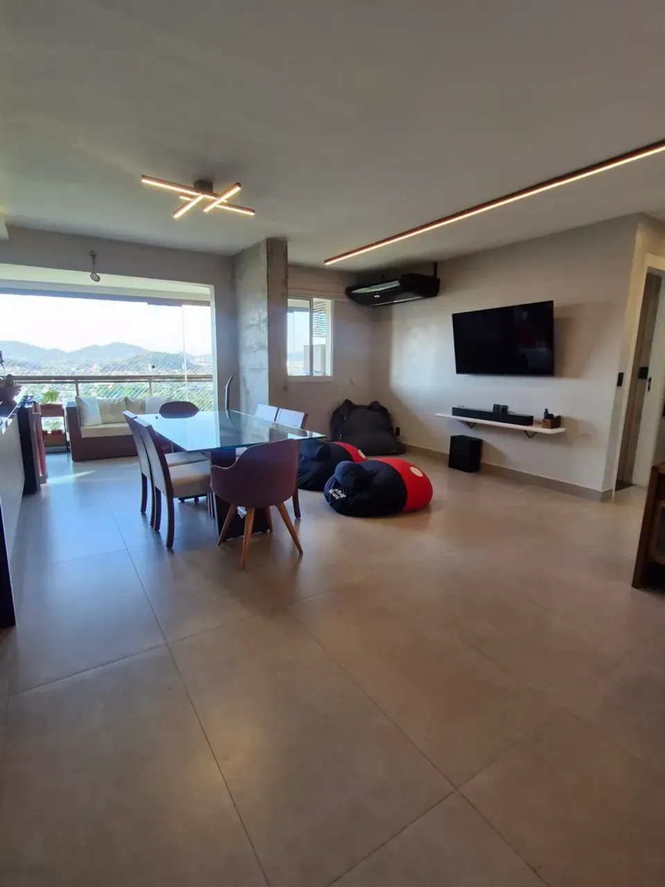 Furnished 4-bedroom apartment with 178 m² — photo 3