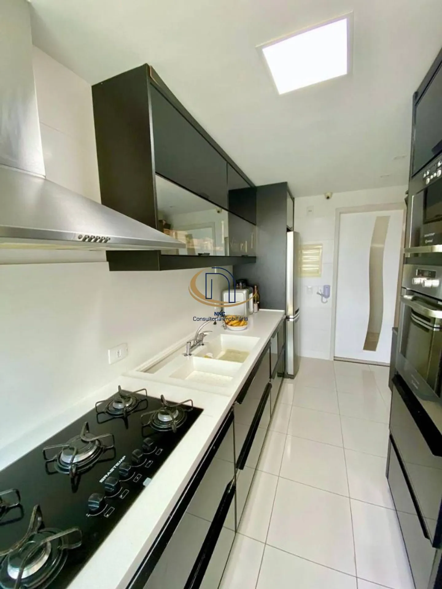 Apartment with 3 bedrooms, 5 bathrooms and 2 parking spots — photo 29
