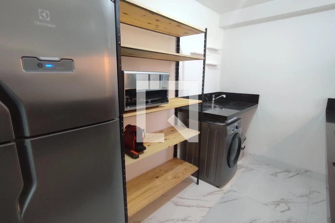 2-bedroom apartment in a building with a gym — photo 16