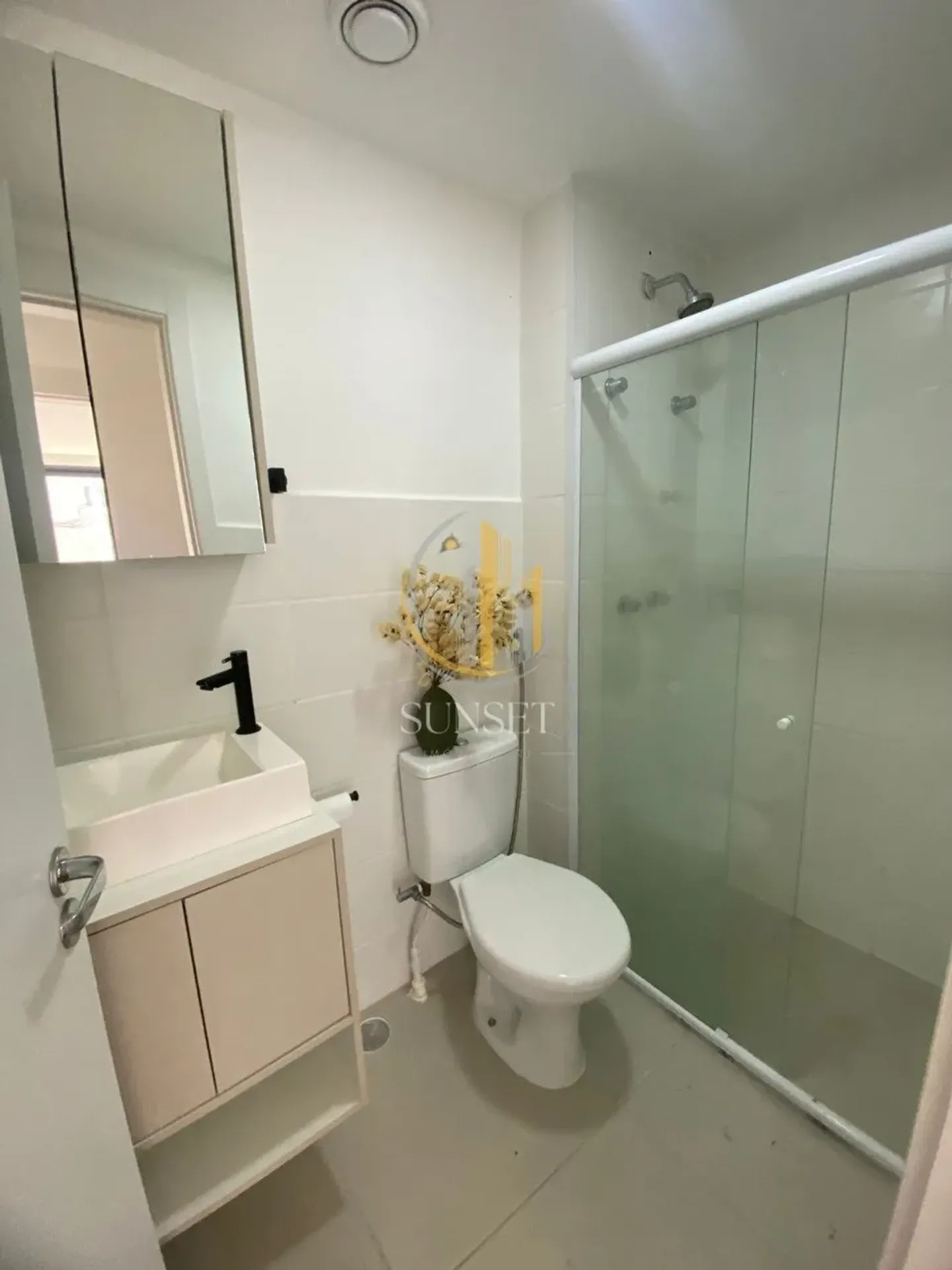 Apartamento de 2 quartos em condomínio com piscina — photo 9