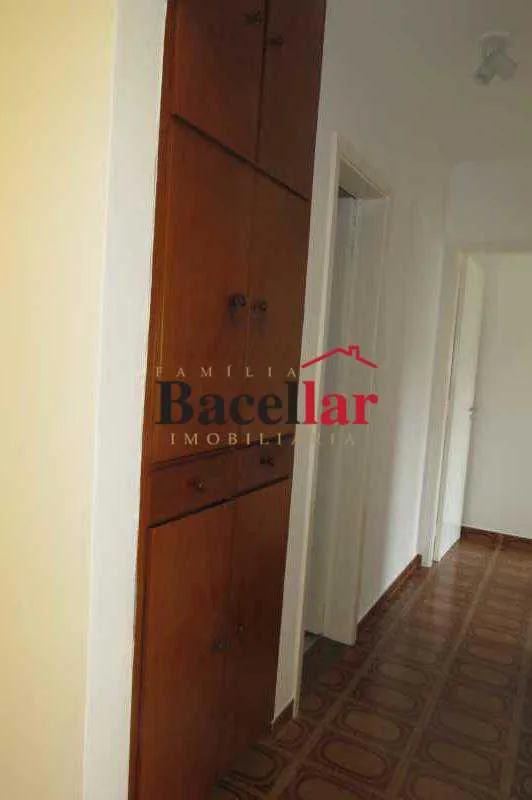 2-bedroom apartment in a building with a pool — photo 22