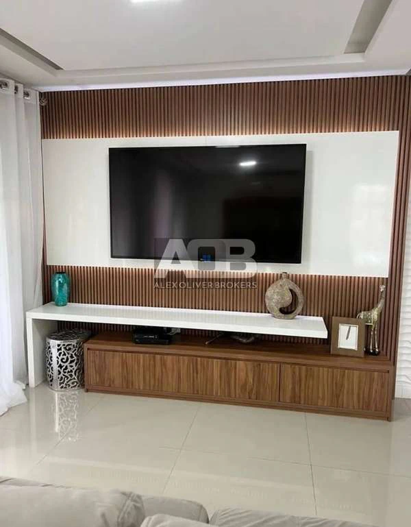 Furnished triplex house with 260 m² and private BBQ area — photo 3