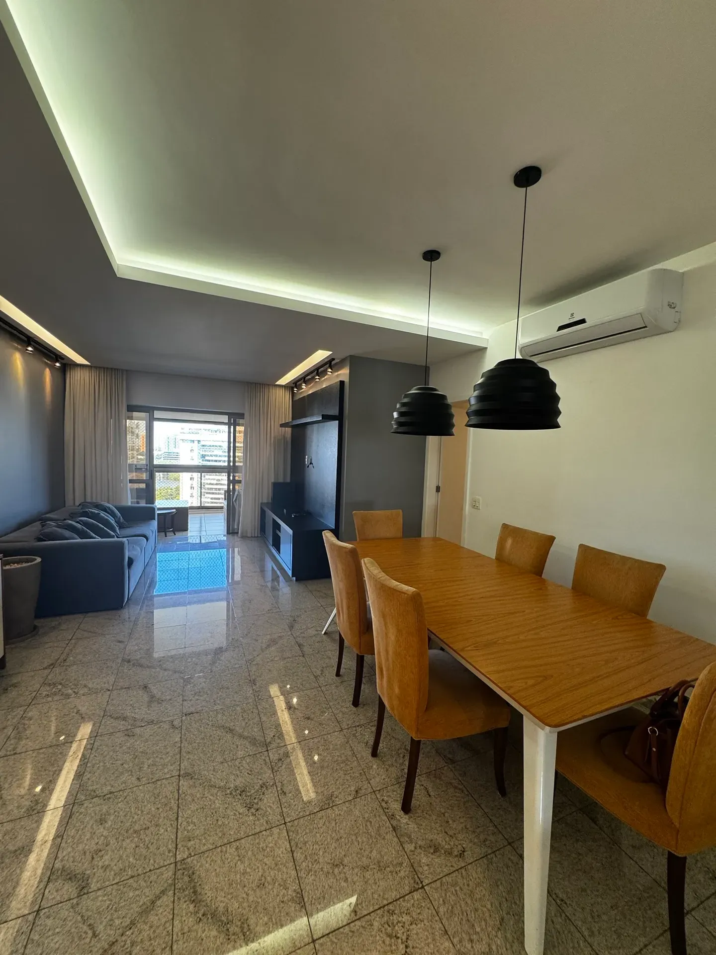4-bedroom apartment with a park view in Rio de Janeiro — photo 15