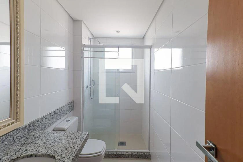 266 m² apartment with a bathtub and a walk-in closet — photo 30