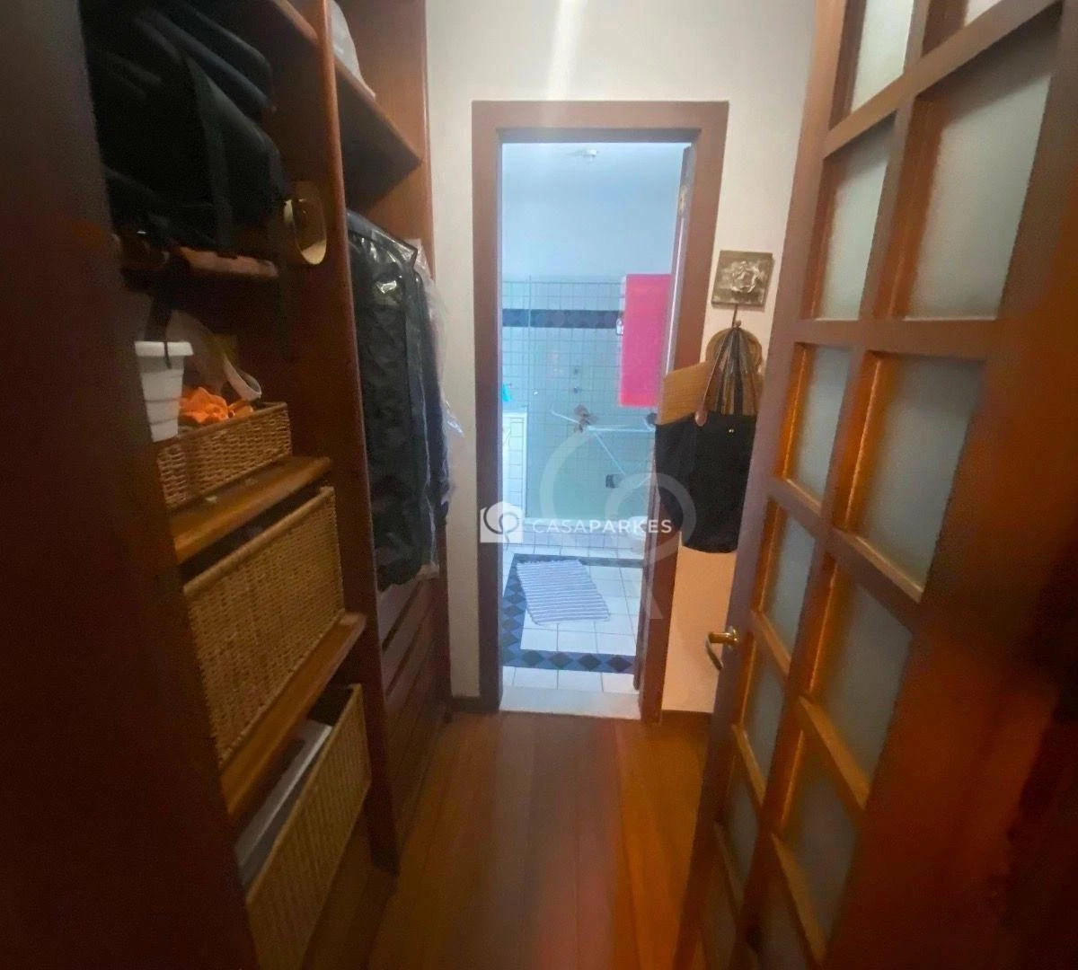 Casa com 5 quartos e 5 banheiros, 570 m², cozinha a gás — photo 40