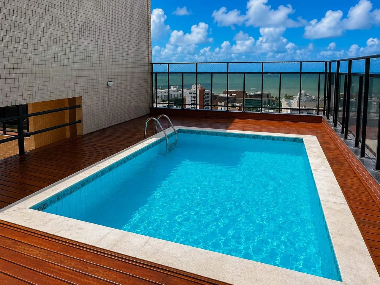 3-bedroom apartment with a water view in João Pessoa — photo 9