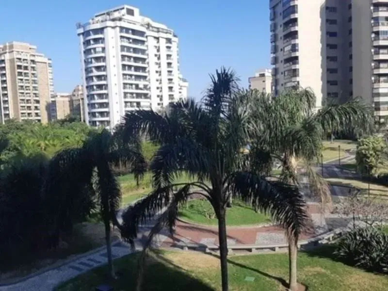 Apartamento com 4 quartos, 5 banheiros e cozinha fechada — photo 19