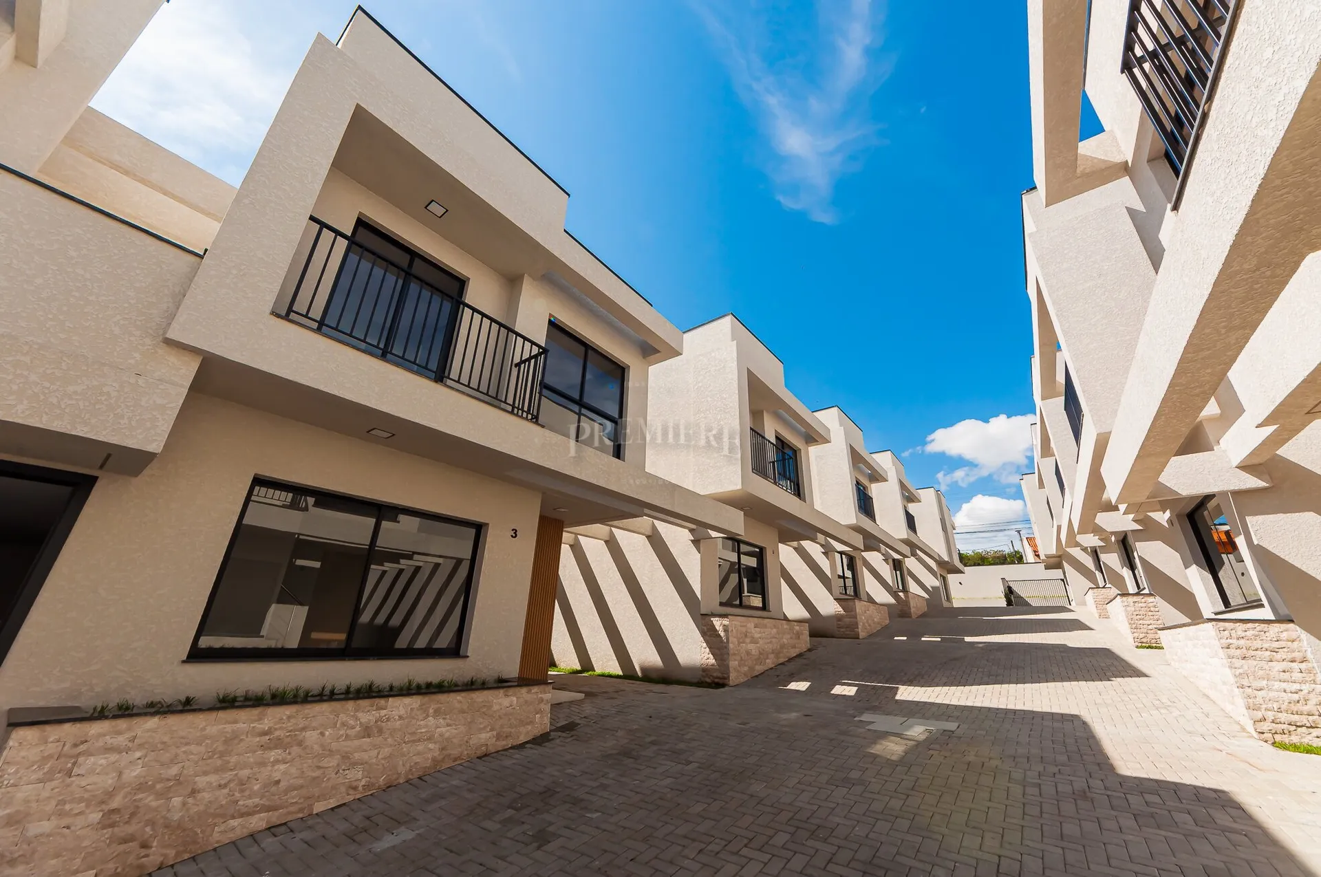 House, 97 m², with a glass-enclosed balcony — photo 12