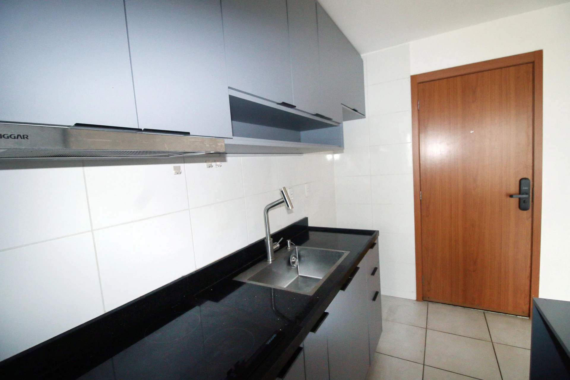 2-bedroom apartment with a mountain view — photo 44