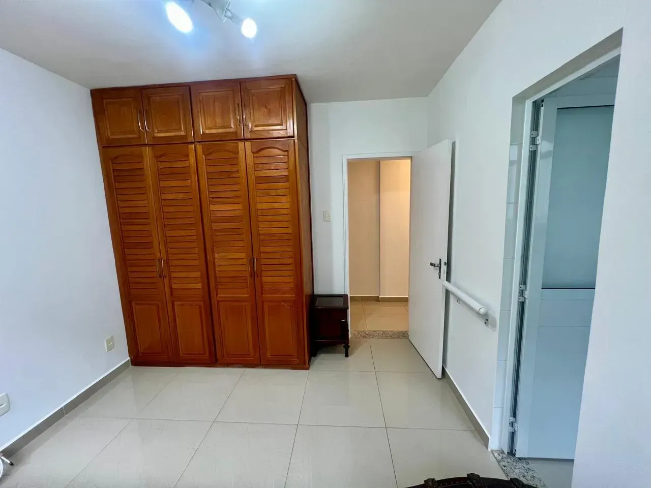 Furnished 3-bedroom rental apartment with 2 bathrooms — photo 10