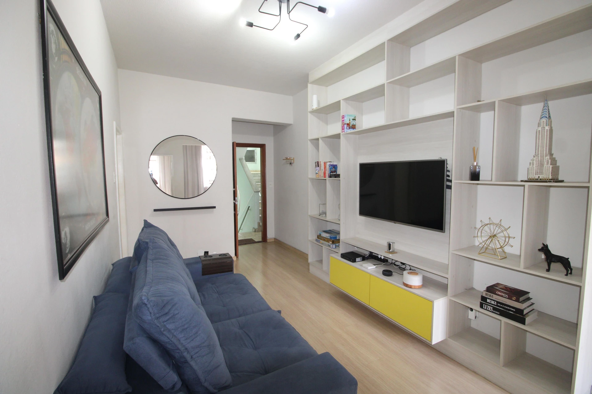 Квартира 70 м² с рабочим местом и панорамными окнами — photo 20