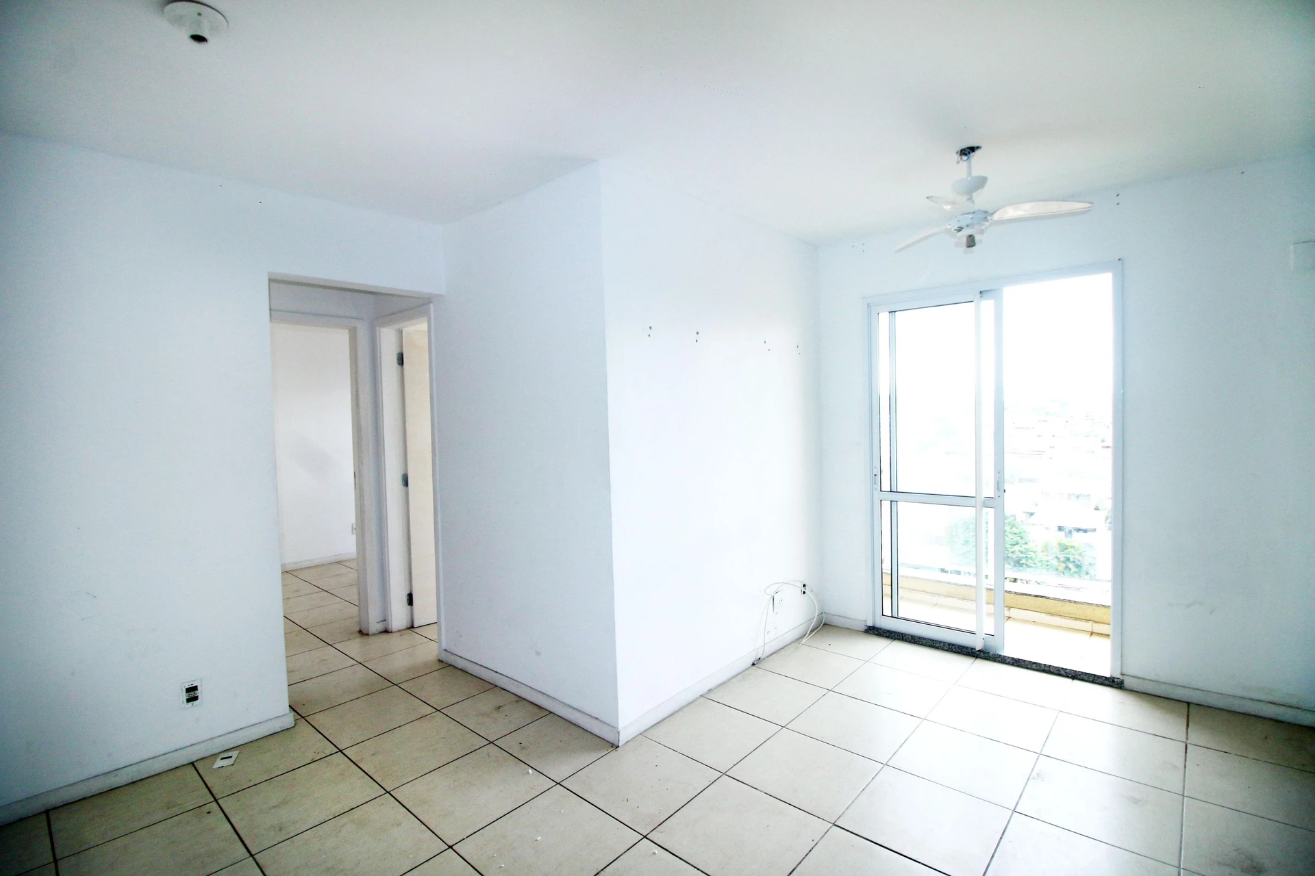 Rental apartment with 2 bedrooms and a balcony — photo 14