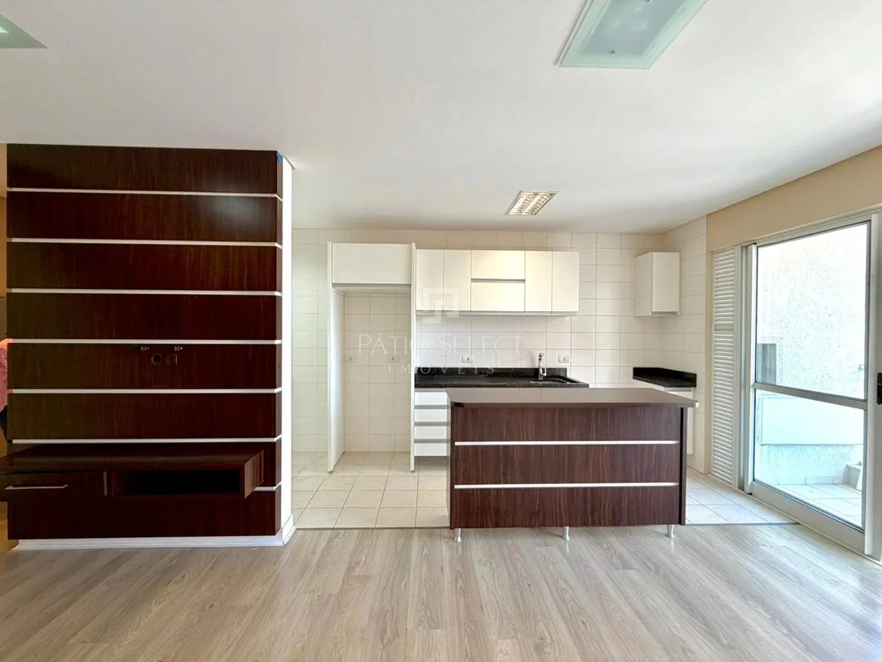 3-bedroom apartment with a washing machine in Curitiba — photo 10
