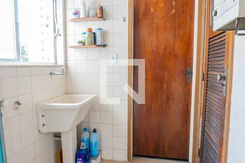 3-bedroom apartment with a washing machine — photo 25