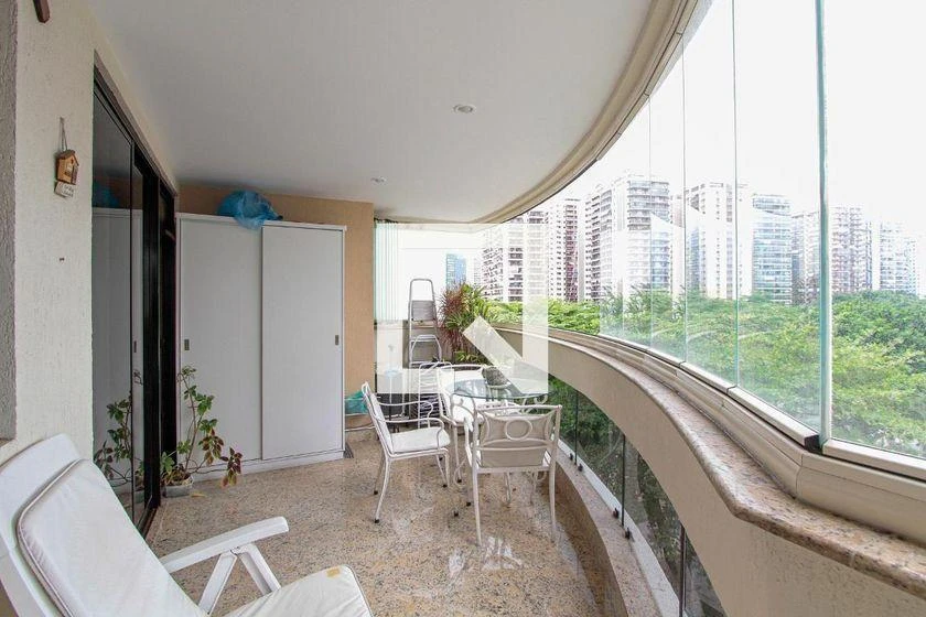 Furnished 85 m² apartment with 2 bedrooms and 2 bathrooms — photo 31