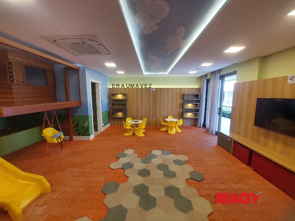 Apartamento de 2 dormitorios con balcón y parrilla — photo 15