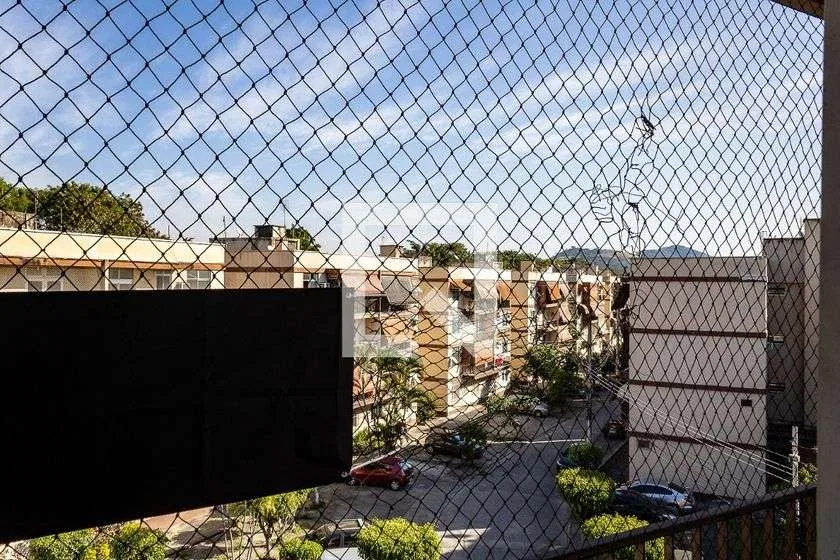 Apartamento de 2 quartos em condomínio com piscina — photo 3