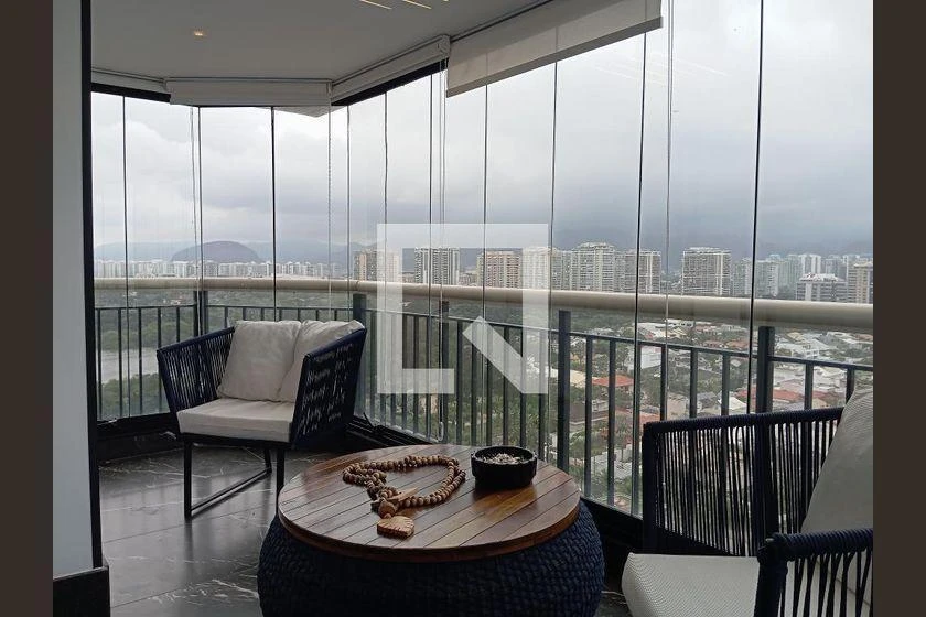 Furnished 170 m² apartment with 2 en-suite bedrooms — photo 35
