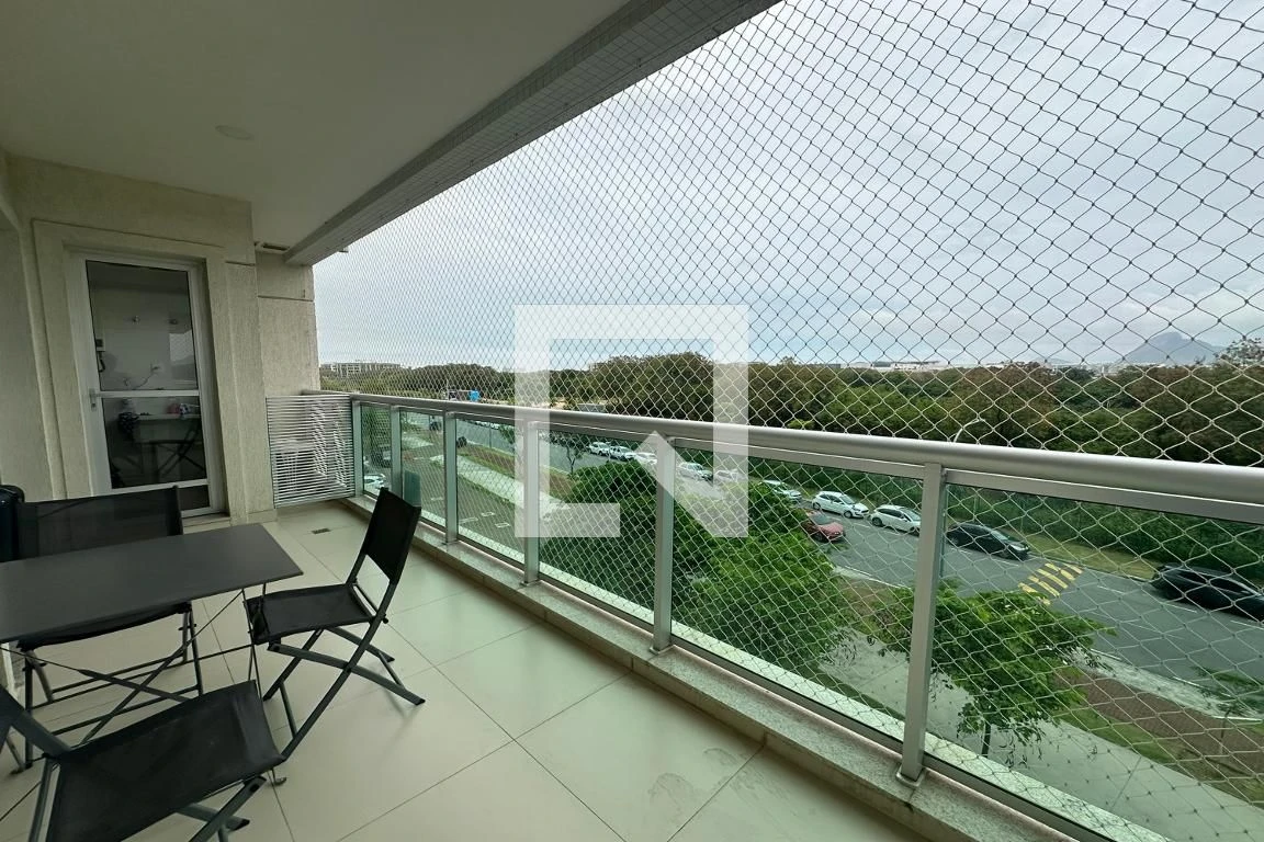 Apartamento mobiliado com 2 quartos e varanda — photo 8