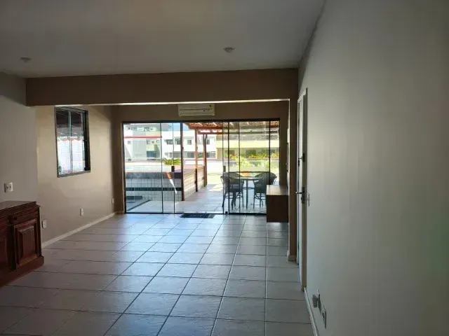 Rental apartment with 4 bedrooms and 4 bathrooms — photo 15