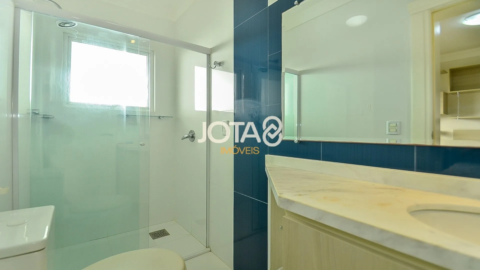 Unfurnished house with 4 en-suite bedrooms and 7 baths — photo 25