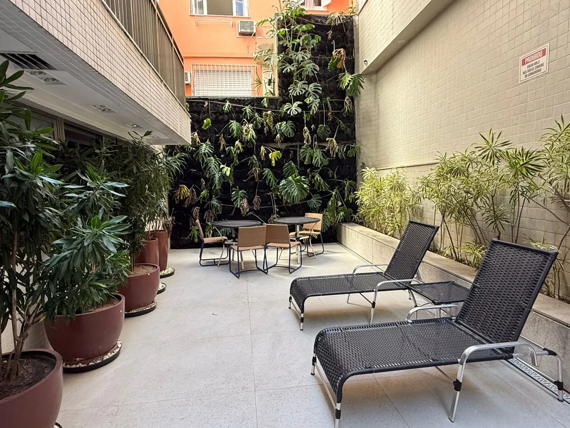 Apartment with balcony, 3 bedrooms and 2 parking spots — photo 49