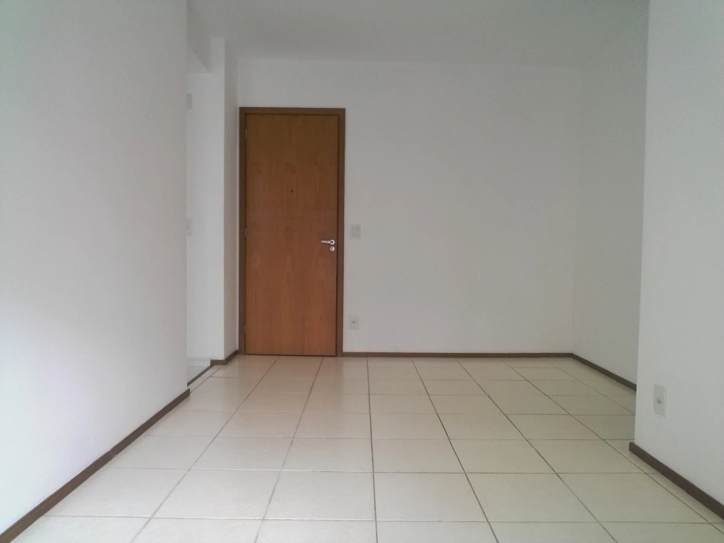 2-bedroom apartment in a building with a gym — photo 11