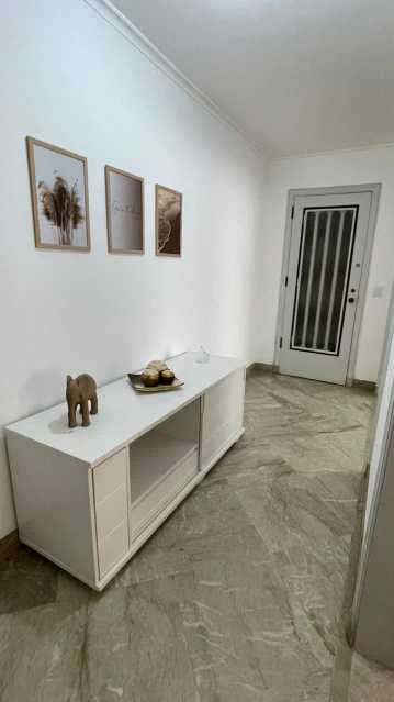 Furnished 190 m² apartment with 3 bedrooms and balcony — photo 14