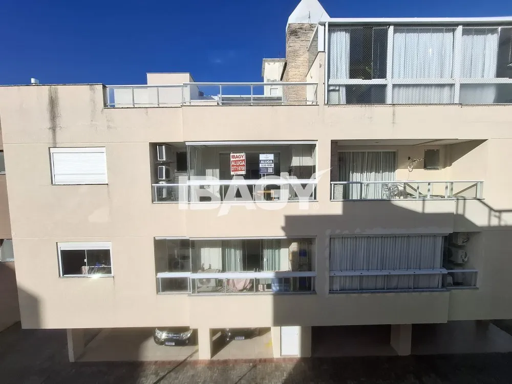 Apartamento mobiliado com 3 dormitórios e sacada envidraçada — photo 32