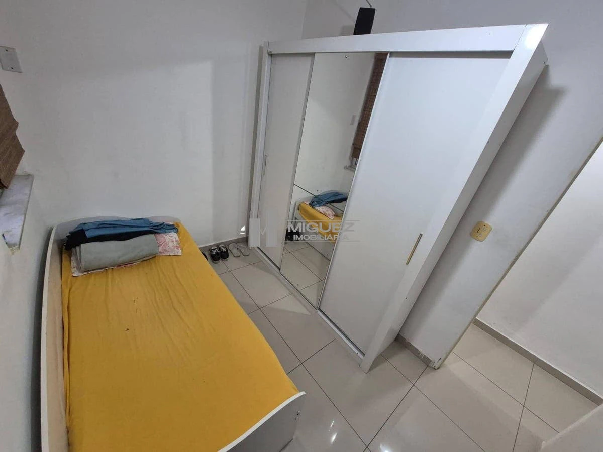3-bedroom apartment in a building with a gym — photo 9