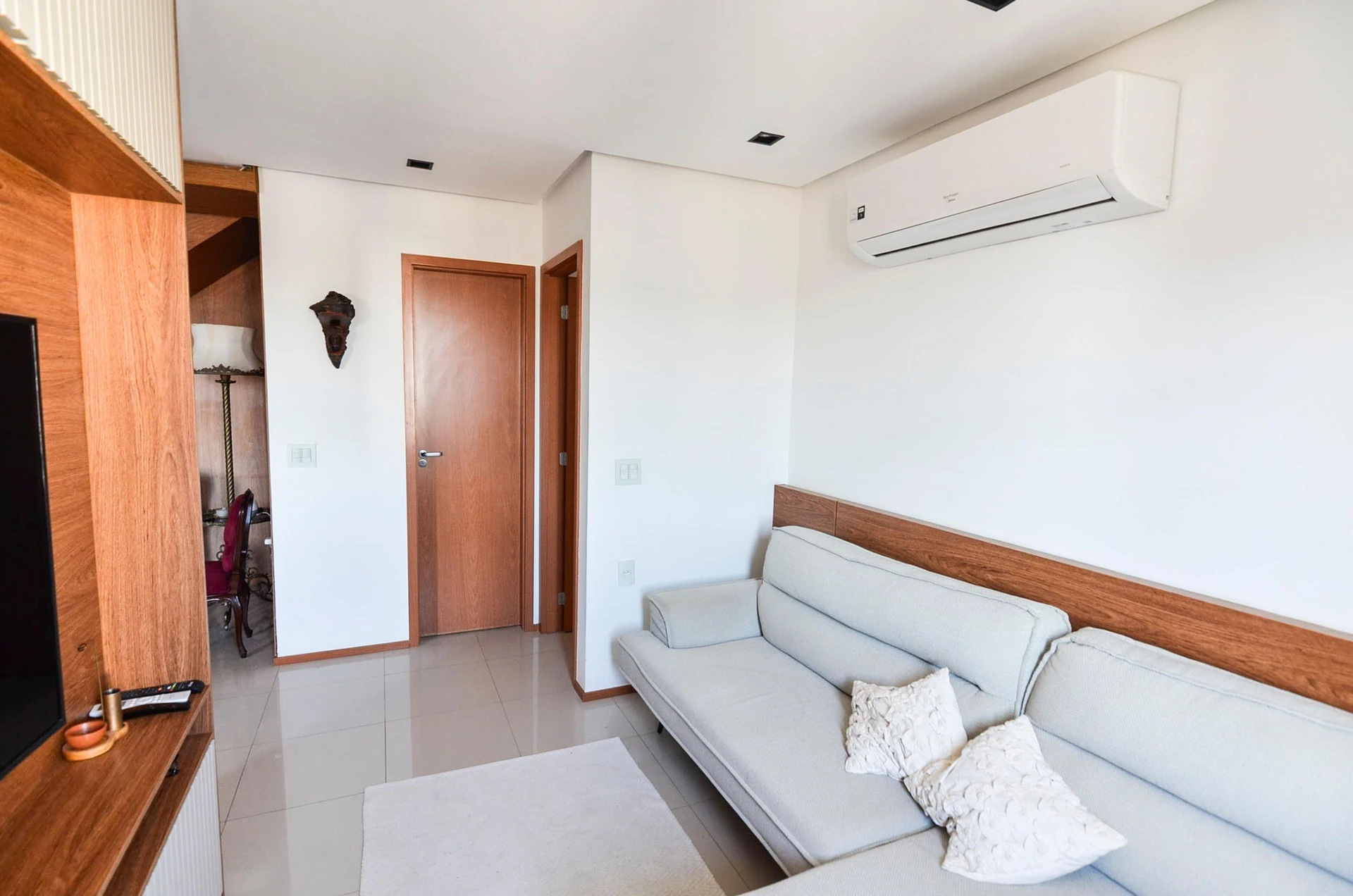 Furnished 3-bedroom apartment with balcony and BBQ grill — photo 22