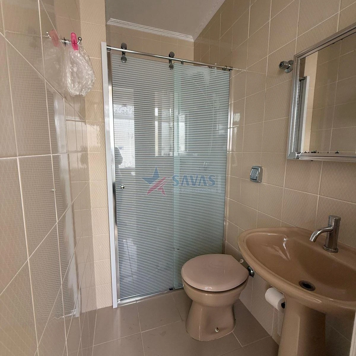 Glass-enclosed balcony in a 2-bedroom apartment, 88 m² — photo 25