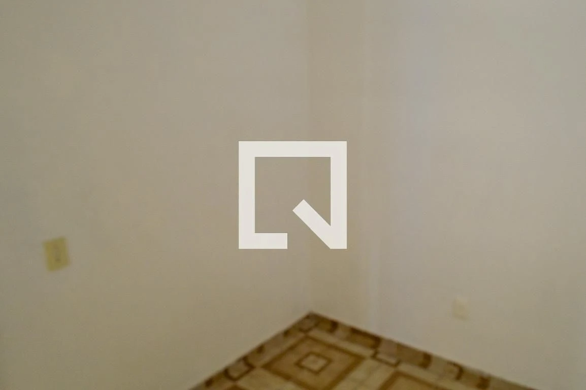 Apartamento sem mobília com 3 quartos e banheiro — photo 25