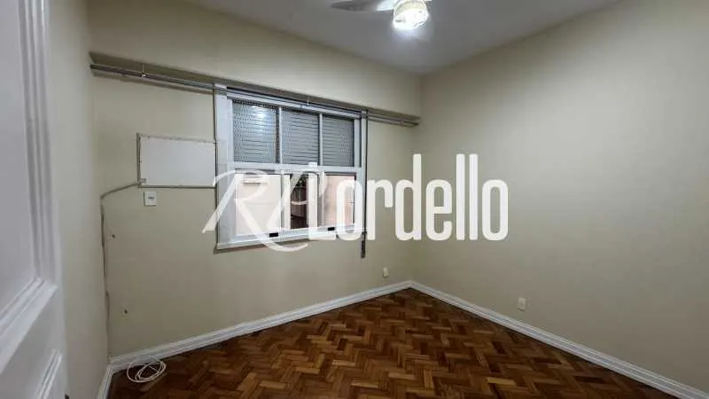 Apartment, 122 m², with wood or laminate floors — photo 16
