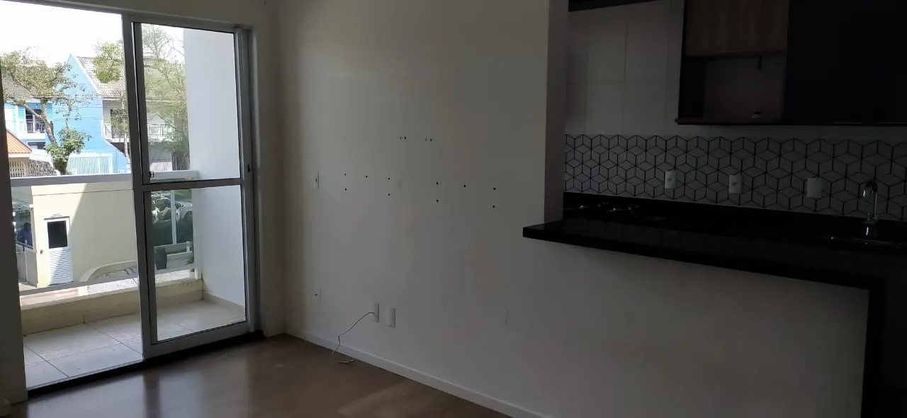 Wood or laminate floors in a 2-bedroom apartment, 68 m² — photo 13
