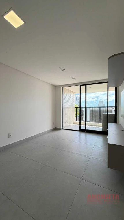 Furnished apartment, 60 m², with floor-to-ceiling windows — photo 2