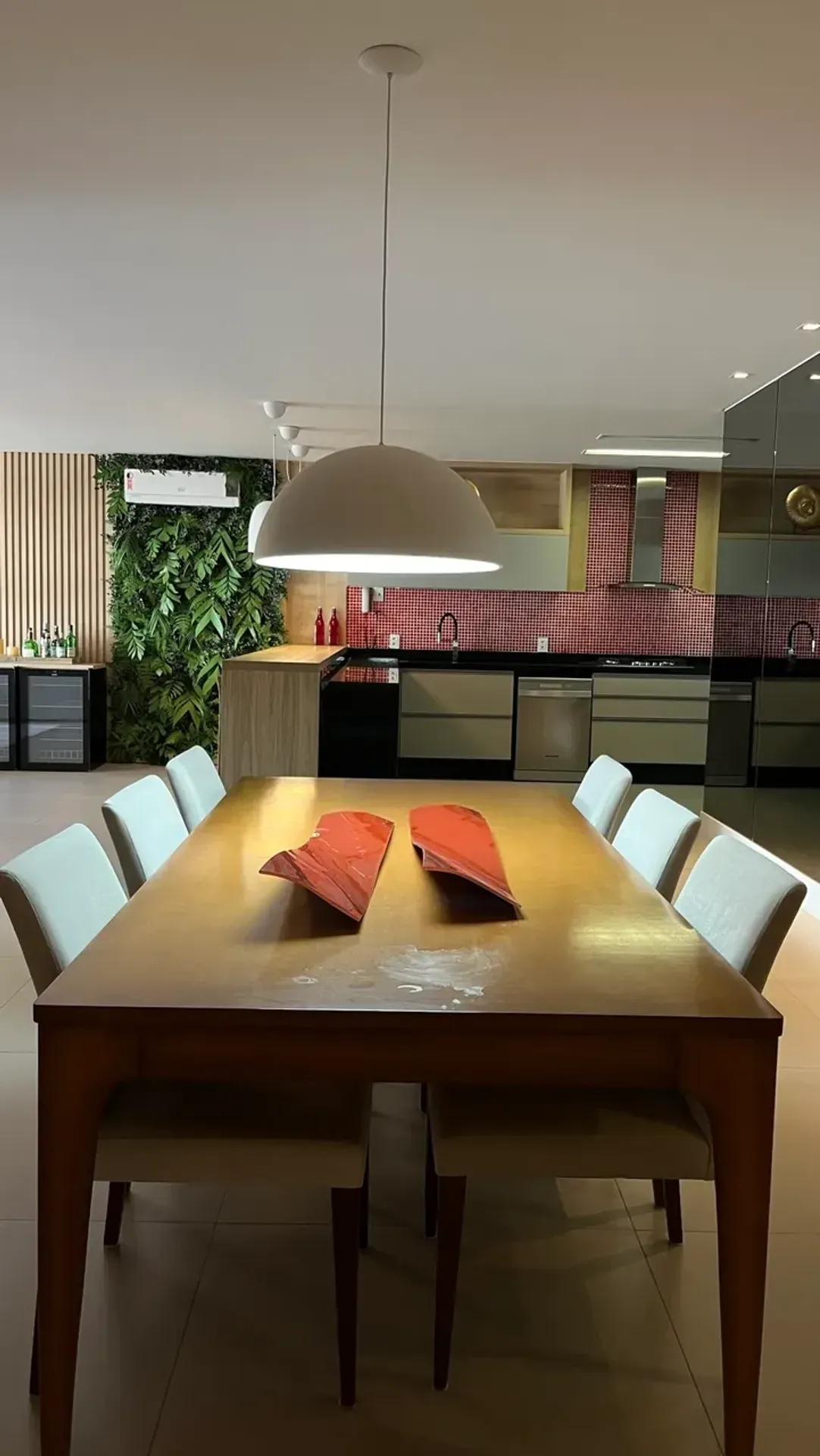 Furnished apartment with 3 en-suite suites — photo 29