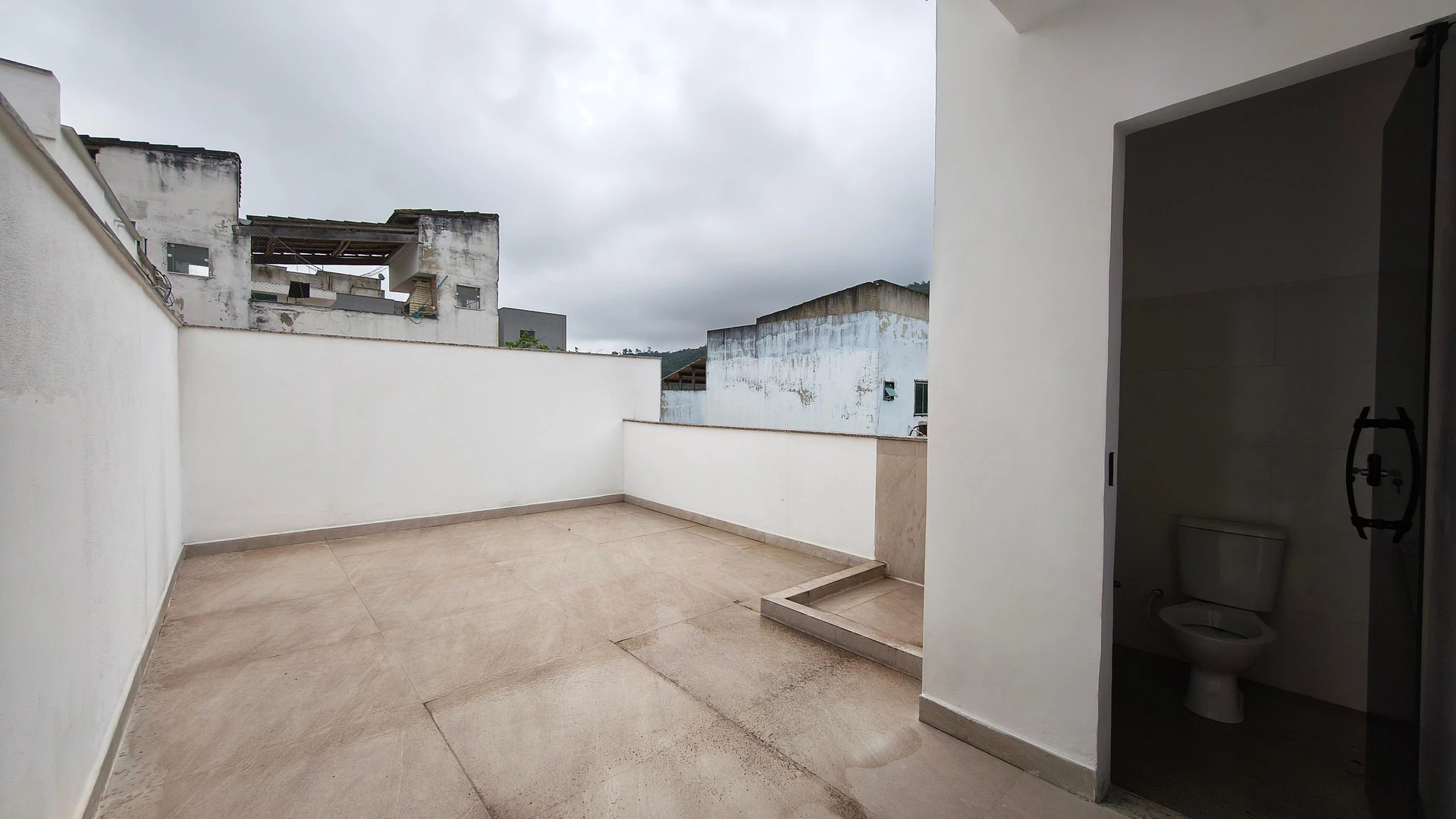 Unfurnished house with 3 bedrooms and 3 bathrooms — photo 10
