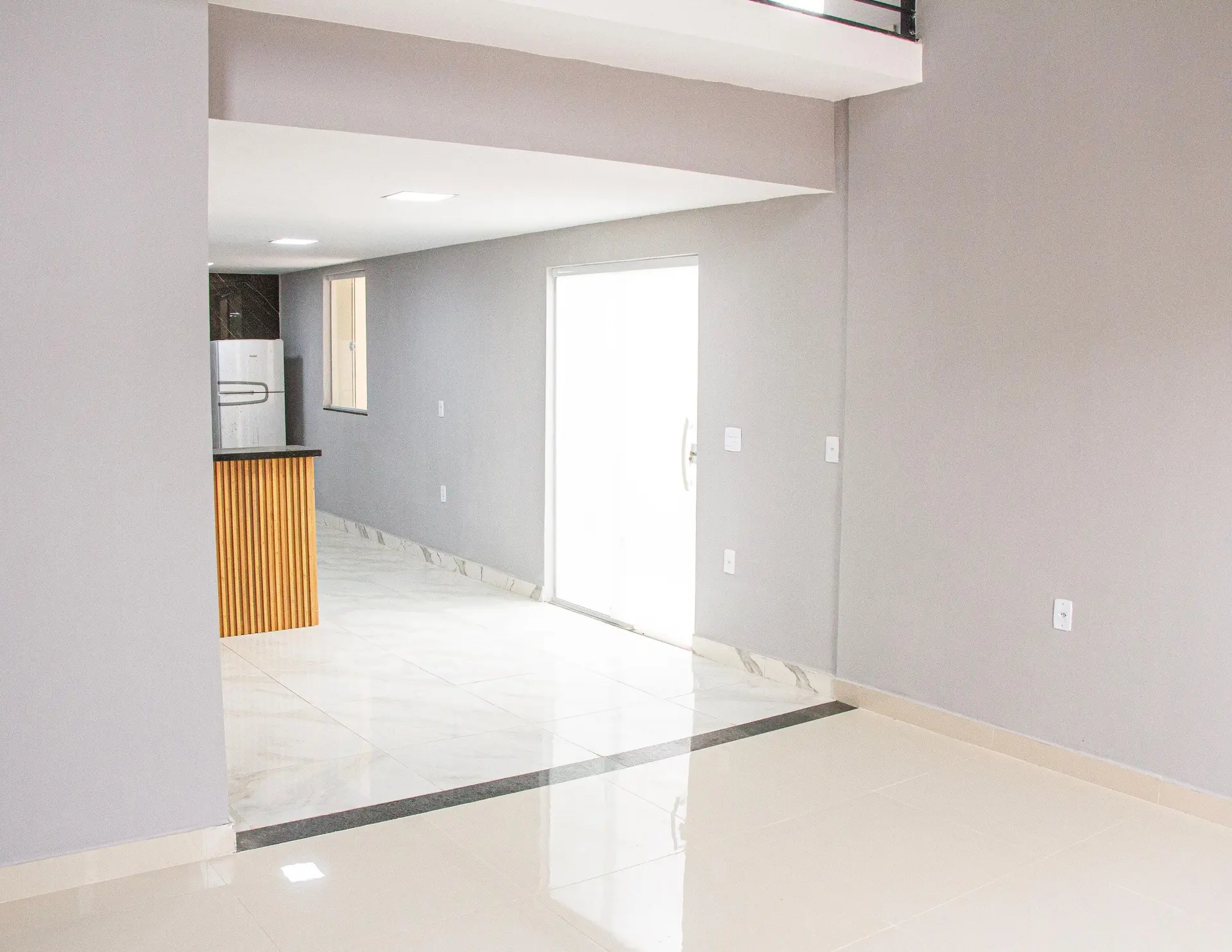 4-bedroom house with an open-plan kitchen and fridge — photo 14