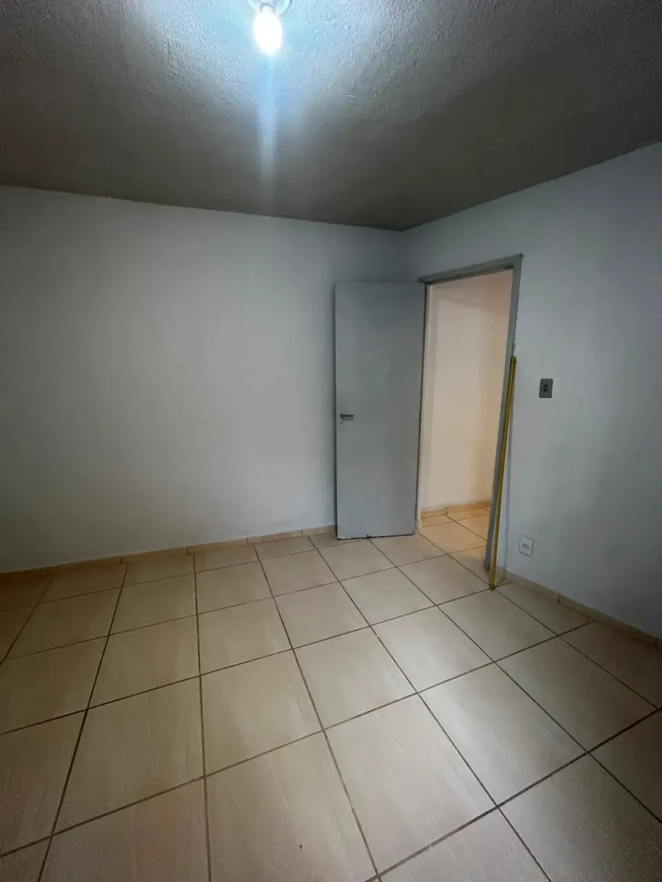 1-bedroom apartment with tiled floors