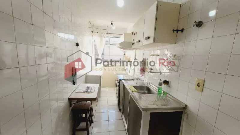 2-bedroom apartment in a building with a pool — photo 22
