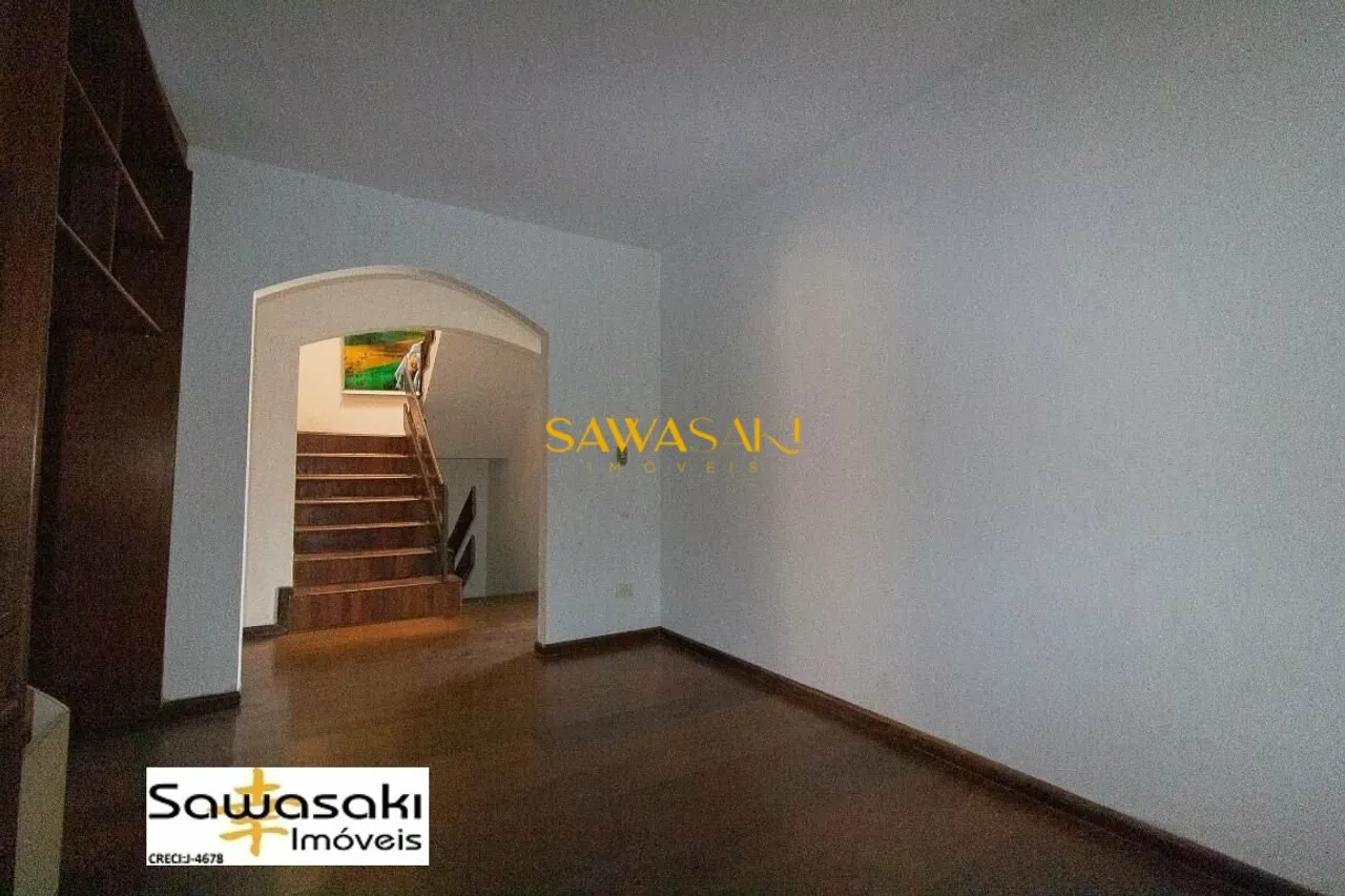 House with 5 bedrooms and 5 bathrooms — photo 8