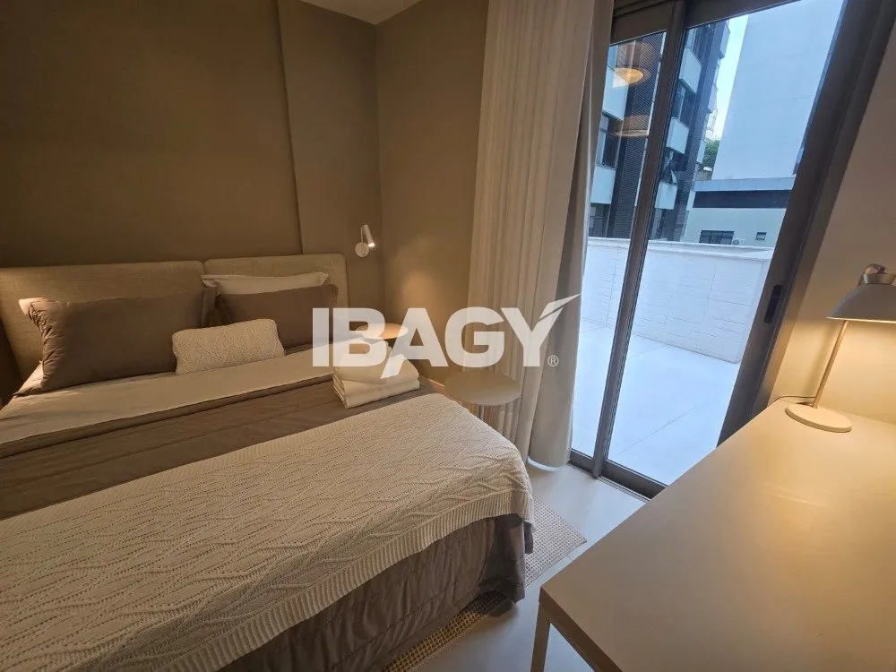 One-bedroom apartment with a home office in Florianópolis — photo 3