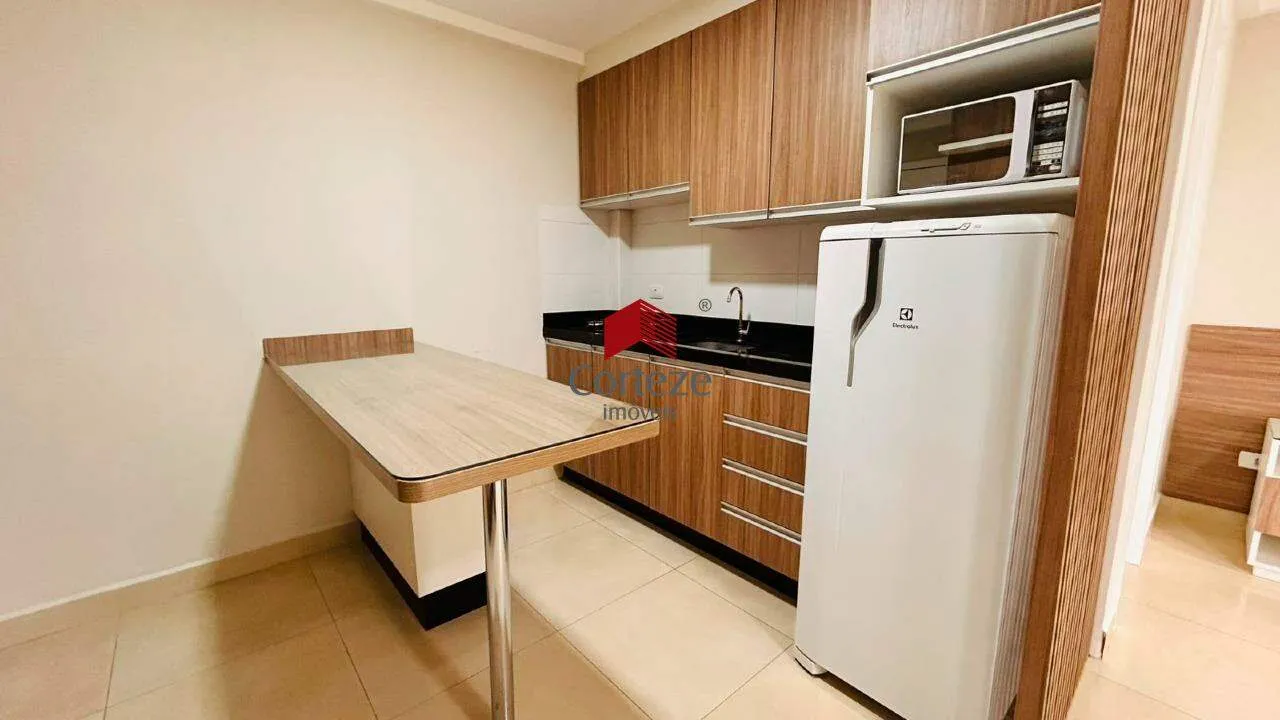 Furnished 1-bedroom apartment with open-plan kitchen