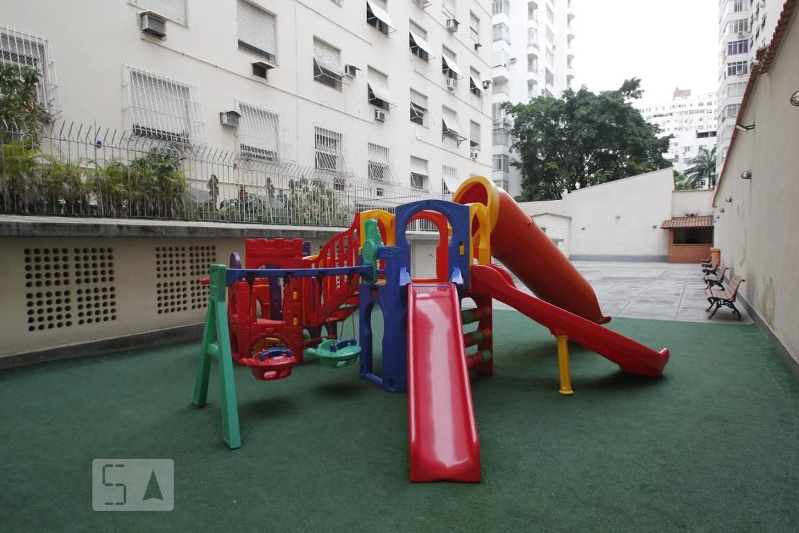 Rental apartment with 2 bedrooms and a balcony — photo 32